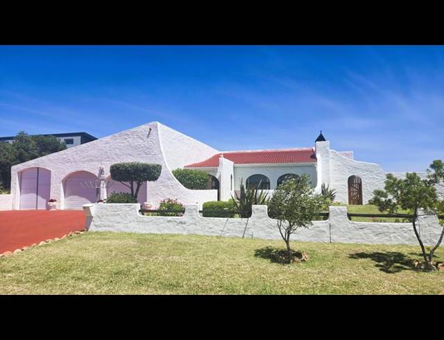 3 BEDROOM HOUSE FOR SALE IN KLEINBAAI